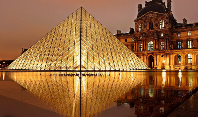 France Alumni - The Louvre Museum celebrates 230 years